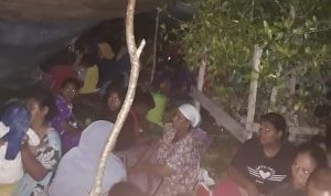 warga saketa di hutan