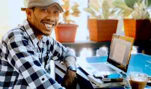 Rusmin Hasan Mahasiswa Manado asal Haltim