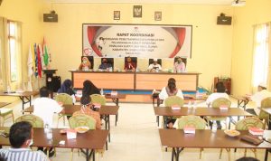 KPU HALTIM rapat